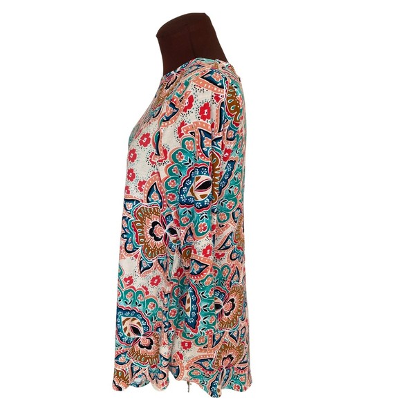 Chico's Paisley Floral Jersey Stretch Swing Rounded Hem Tunic Blouse Size 1 US M - Picture 3 of 9